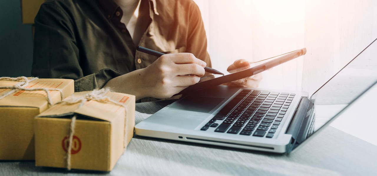 Merchant Center AI performance insights report for online stores